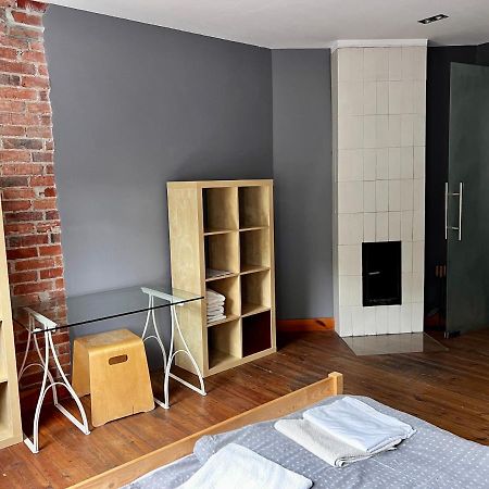 Red & Grey Apartment ออลชติน ภายนอก รูปภาพ