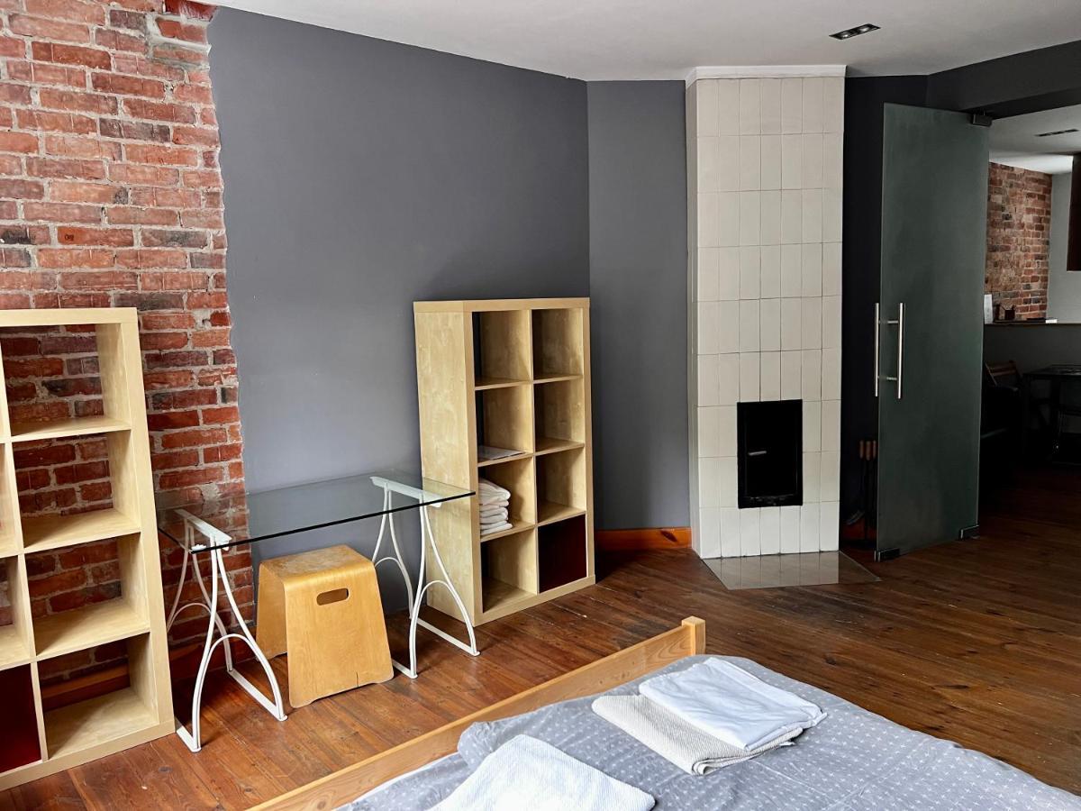Red & Grey Apartment ออลชติน ภายนอก รูปภาพ