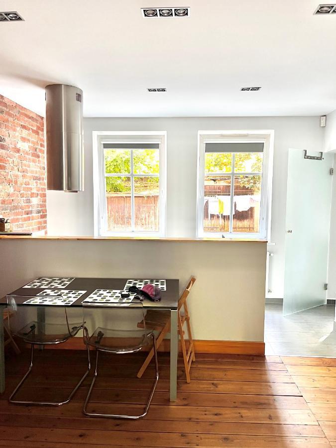Red & Grey Apartment ออลชติน ภายนอก รูปภาพ